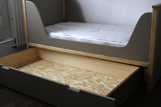[Fabrication] Un lit en frêne et médium pour jeune enfant.  Lit-ou10