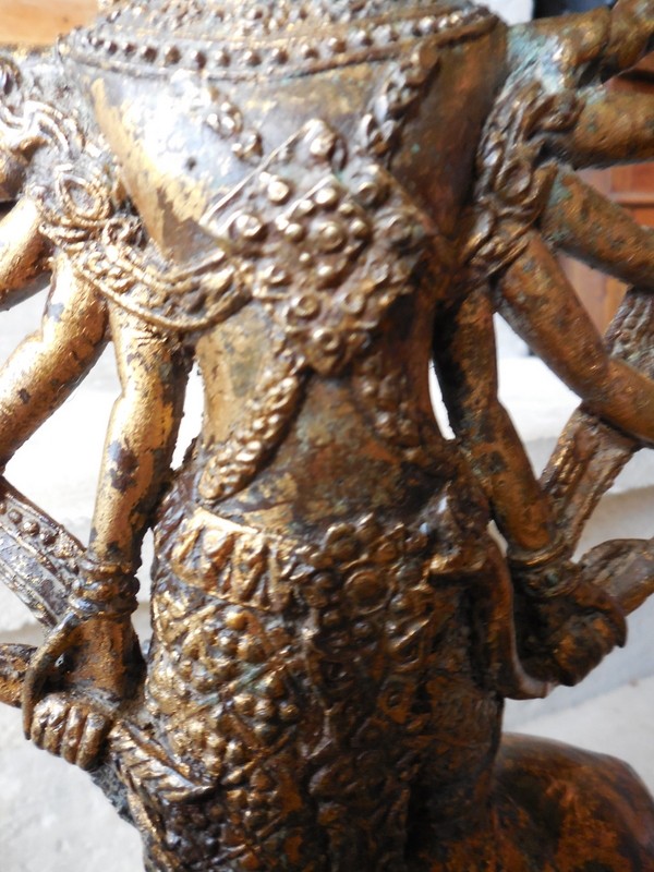 shiva sur son nandi    ....bronze.... milieu xx thailande Dscn1816