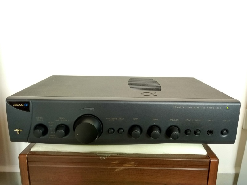 Arcam Alpha 9 England Made Stereo Pre-Amplifier  Img_2041
