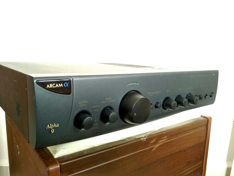 Arcam Alpha 9 England Made Stereo Pre-Amplifier  Img_2042