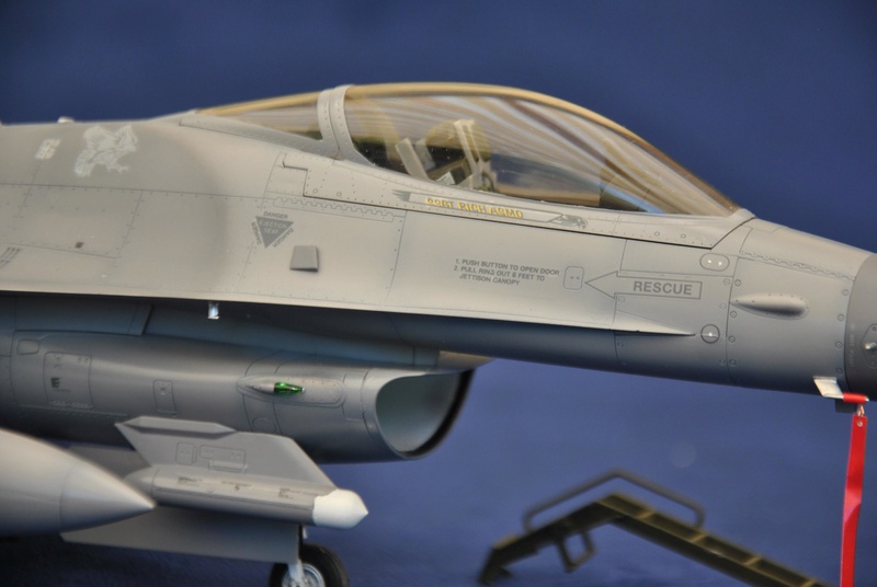 Lockheed Martin F-16C - Tamyia 1/32 Dsc_2366