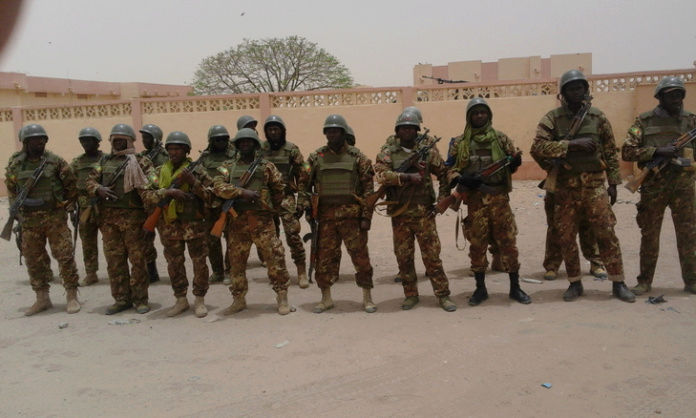 Armée Malienne / Armed and Security Forces of Mali - Page 13 0b14