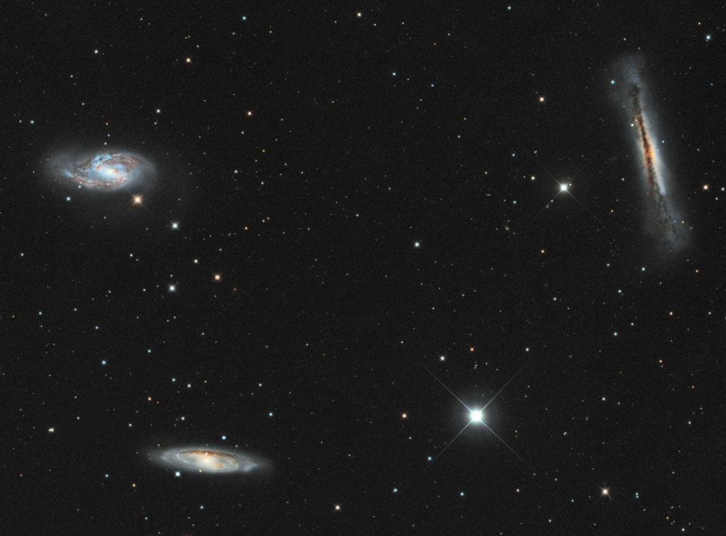 Trio galactique au CCA250 M66_cr10