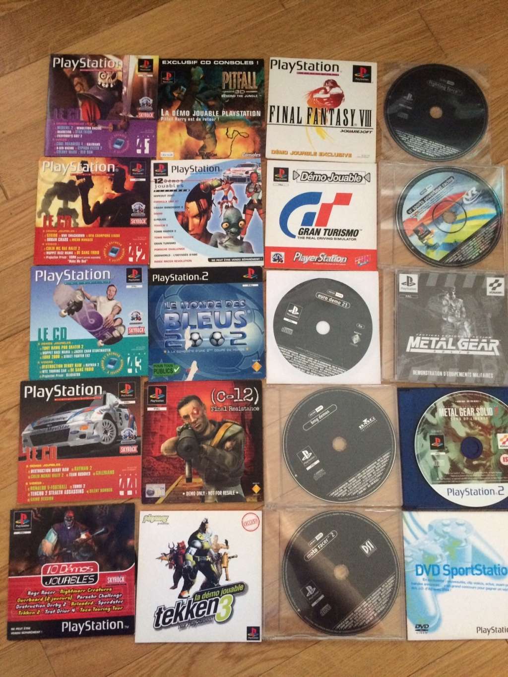 (ESTIM) lot de cds de démo PS1 (dont MGS et FF8) Ps111