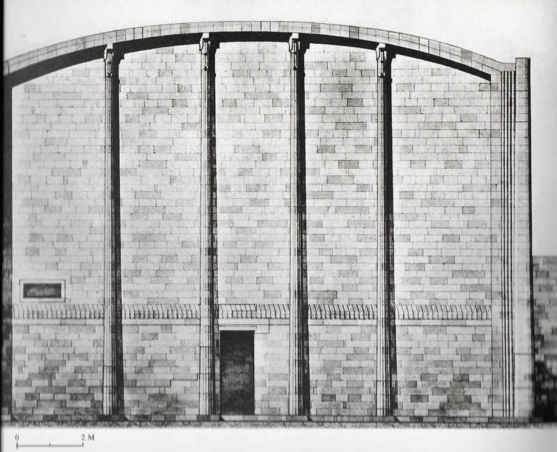 Une façade immense . Scan34