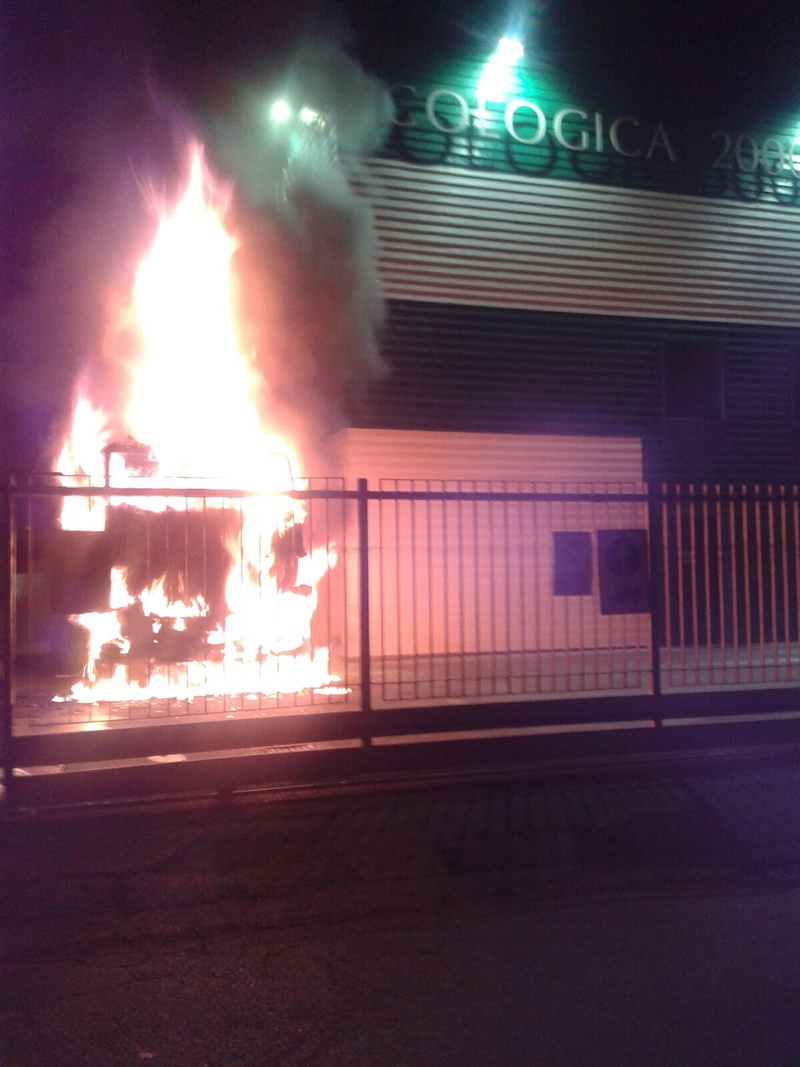 incendio doloso Img-2012