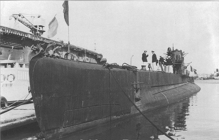 Les sous-marins échappés de Toulon   Glorie12