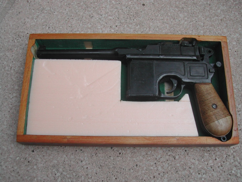 Mauser C96 Presentation case  Dscn6114