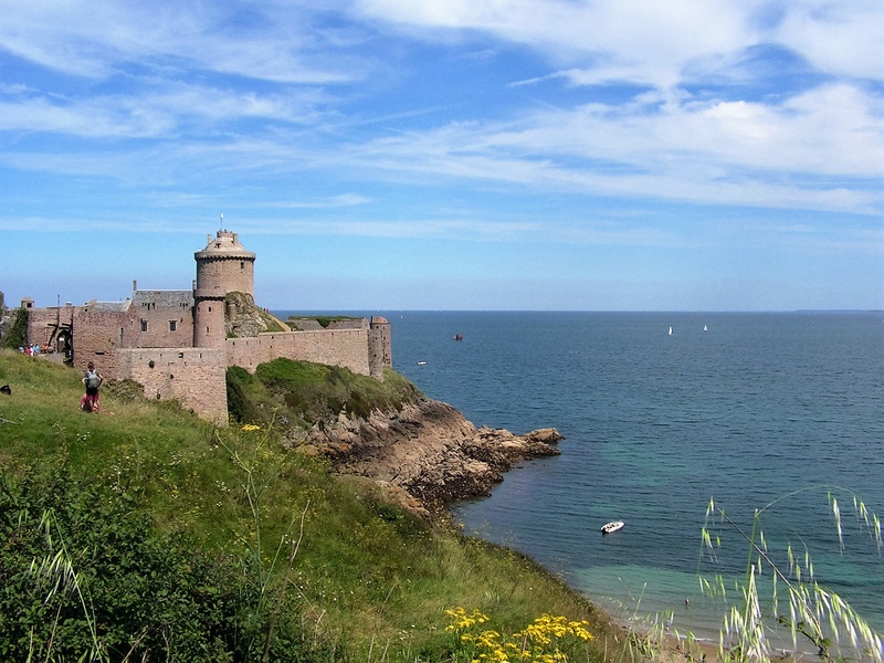 Vacances en Bretagne - Page 2 Fort_l15