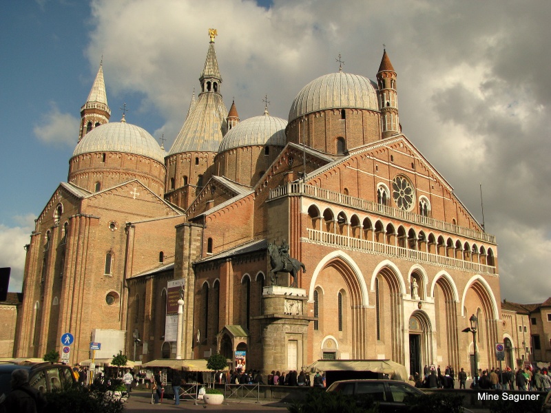 Antonio, il Santo per antonomasia.  Basili10