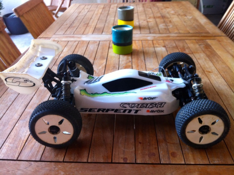 A vendre: Serpent S811 Be Brushless (chassis) Img_1110