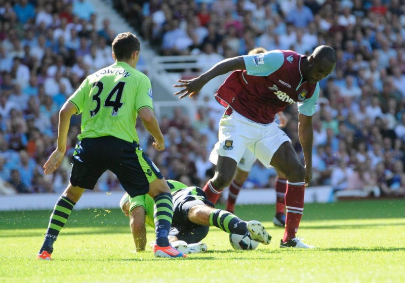 WEST-HAM UNITED FC    1 -0   ASTON VILLA 18/8/2012 37828710