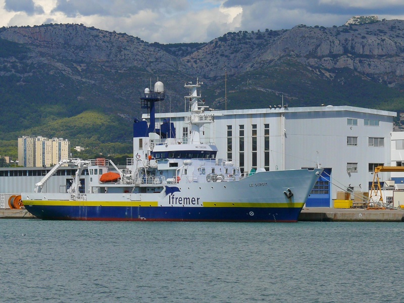 [FRANCE] Bateaux de travail à La Seyne sur Mer Batea314