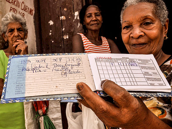 La libreta de racionamiento cumple más de medio siglo en Cuba 11-de-10