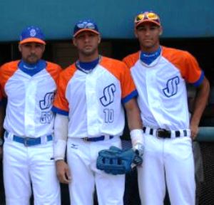 ¡Candela!… El trío Gourriel jugará con los Industriales en pelota de Cuba Los-cu10