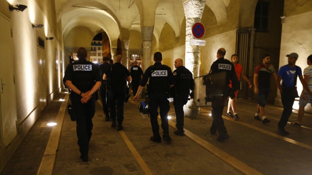 Guet-apens pour les policiers à Béziers. Bezier10