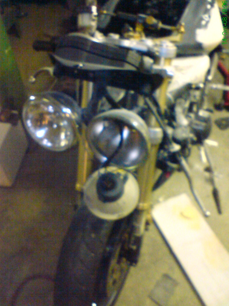 Les modifs que j'ai fait sur mon ancien street triple Dsc00015