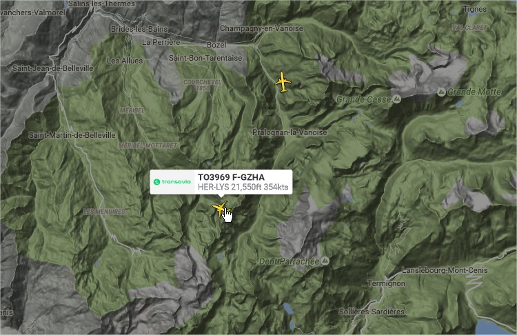 ovnis - 2016: le 08/06 à 22h30 - Lumière étrange dans le ciel  -  Ovnis à Pralognan-la-Vanoise, hameau de La Croix - Savoie (dép.73) 22h18a10