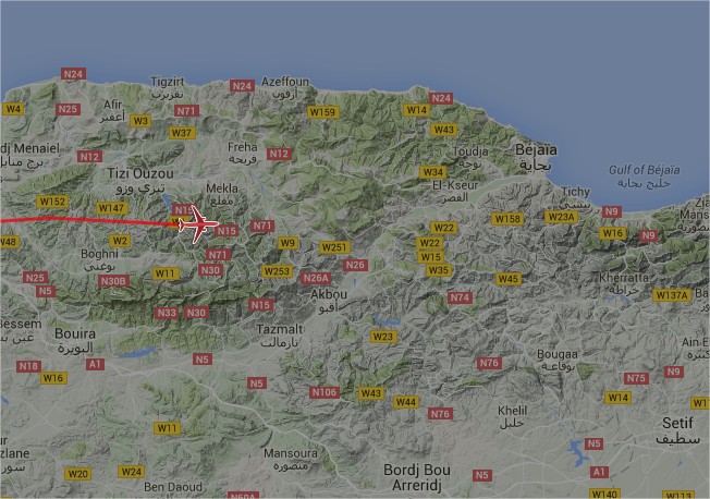 ovnis - 2016: le 27/05 à 21h20 - Pan dans le ciel -  Ovnis à kendira -Algerie Avion110