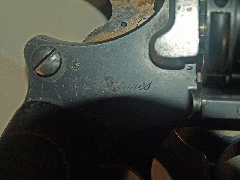 La deuxième partie de mon dernier achat : Revolver Modèle 1892 1892_610