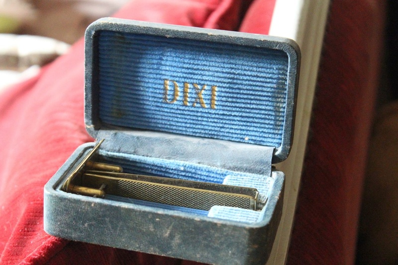 DIXI razor (WWII) Germany (signed D.R.P.) Img_9110