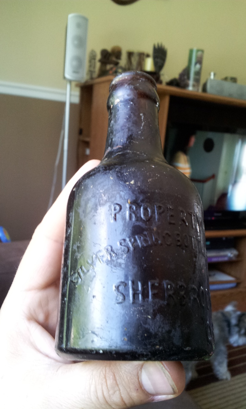 Petite Silver Spring Bottling Works, Sherbrooke Que.  03011