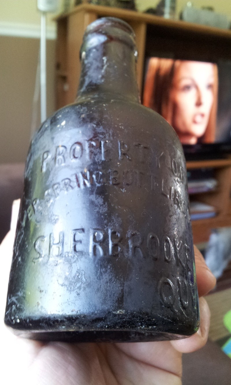 Petite Silver Spring Bottling Works, Sherbrooke Que. 03110