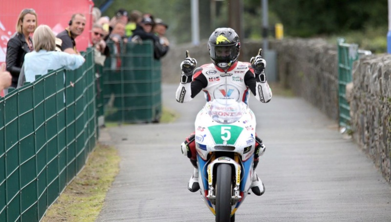 [Road Racing] CLASSIC TT ET MANX GRAND PRIX 2016 - Page 2 Bruce_14