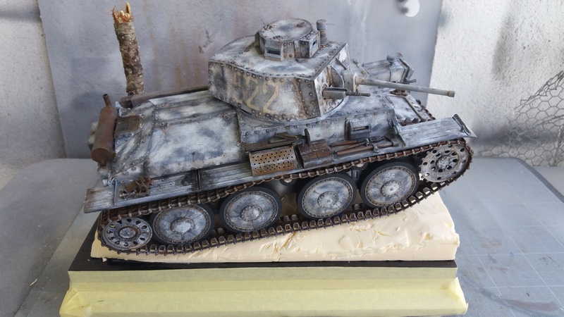 Panzer 38(T) Ausf.E/F - 1/16 - PANDA HOBBY. mise en boue  - Page 11 20160712