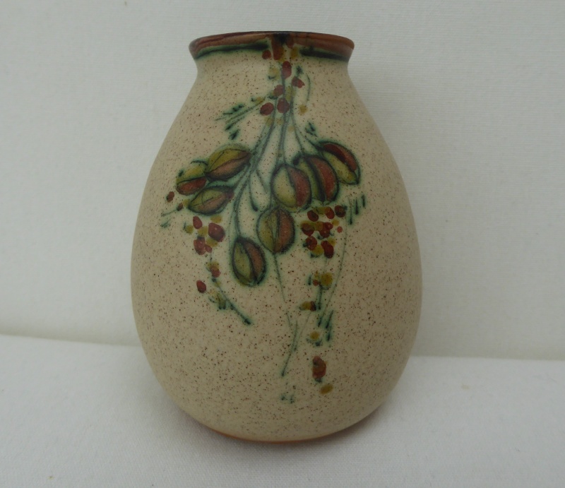 Another little vase with floral decoration W mark  P1050016