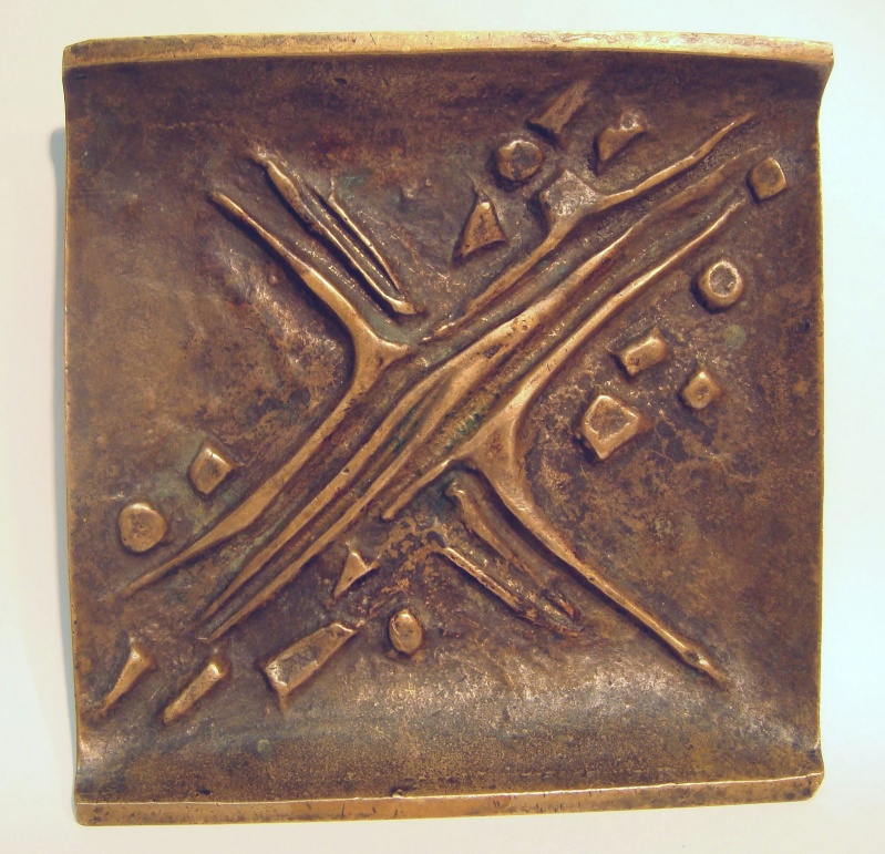 Petite coupe sur pieds en bronze signature "JL" pour fonderie J.Lauterbach Dsc07320