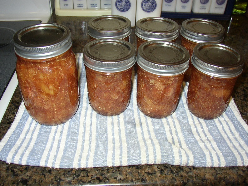 I canned some fresh picked fig jam P1010033