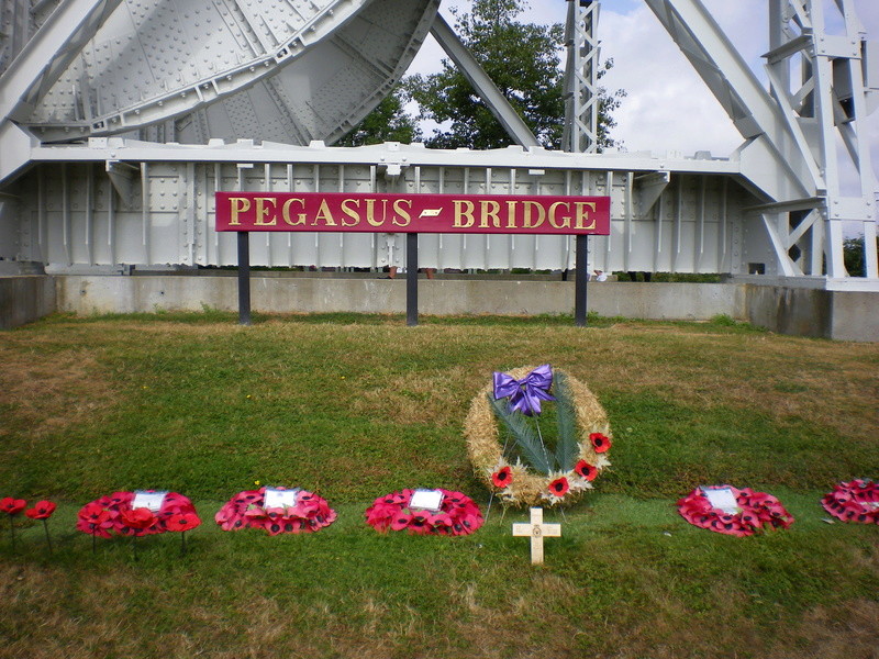 Promenade     Le Pegasus Bridge de Bénouville   2016 Imgp0132