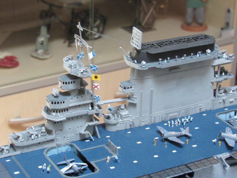 USS CV-2 LEXINGTON  CARRIER 05/1942 au 1/350° de Trumpeter - Page 2 Img_0618