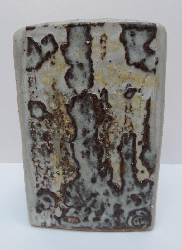 Slab built vase with seal Cr or Cs? - Christopher Green, S. Africa?  Marksp41