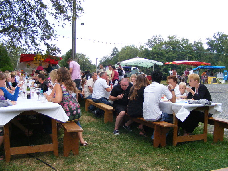 Marché des producteurs de pays tous les Lundis de juillet et Août, Saint-Estèphe Dscf6010