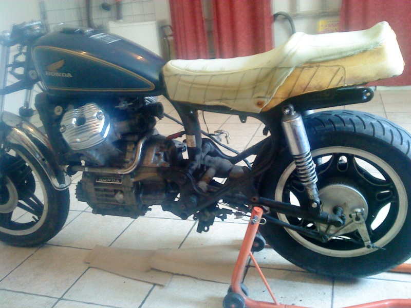 Honda CX 500 en cours Dsc00010