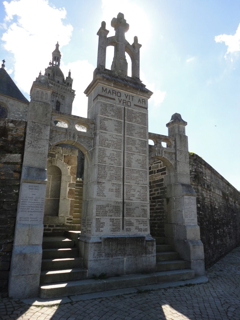 [Histoires et Histoire] Monuments aux morts originaux Français Tome 1 - Page 31 St_thy10