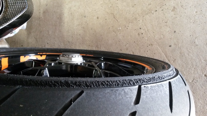 [PNEUS] 1er pneu asymetrique ! 20160710