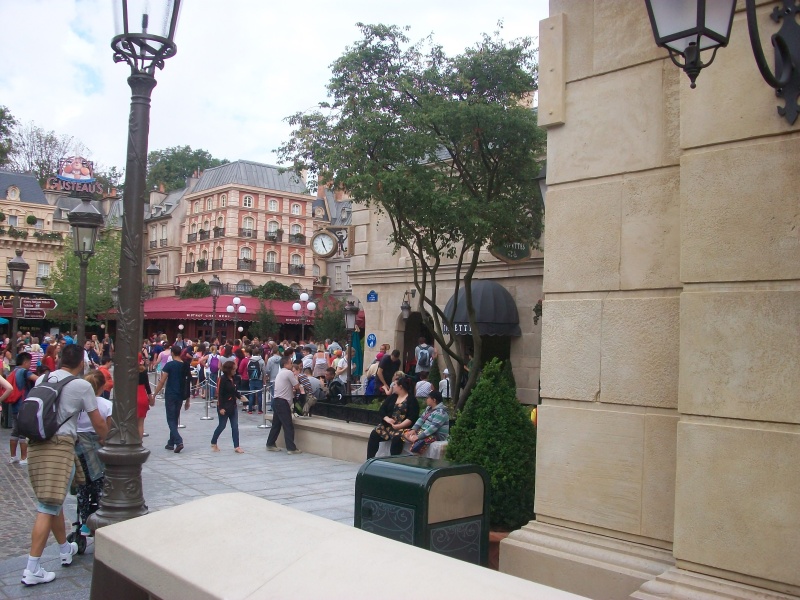 Connaissez vous bien Disneyland Paris? - Page 20 100_2410