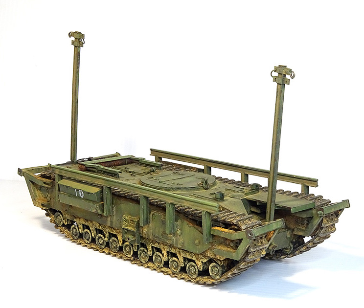 Churchill Mk IV AVRE [AFV Club] + Kit résine ARK Italian Pattern [Resicast]- (Peinture terminée) - Page 3 Dsc01055