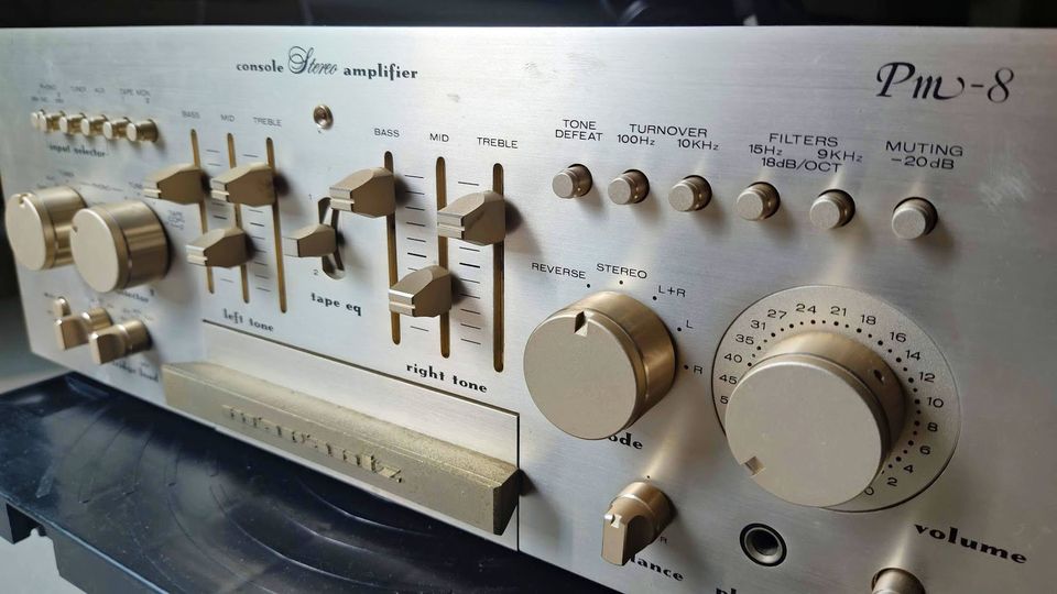 RARE 1979 Vintage Marantz PM-8 console stereo amplifier M012