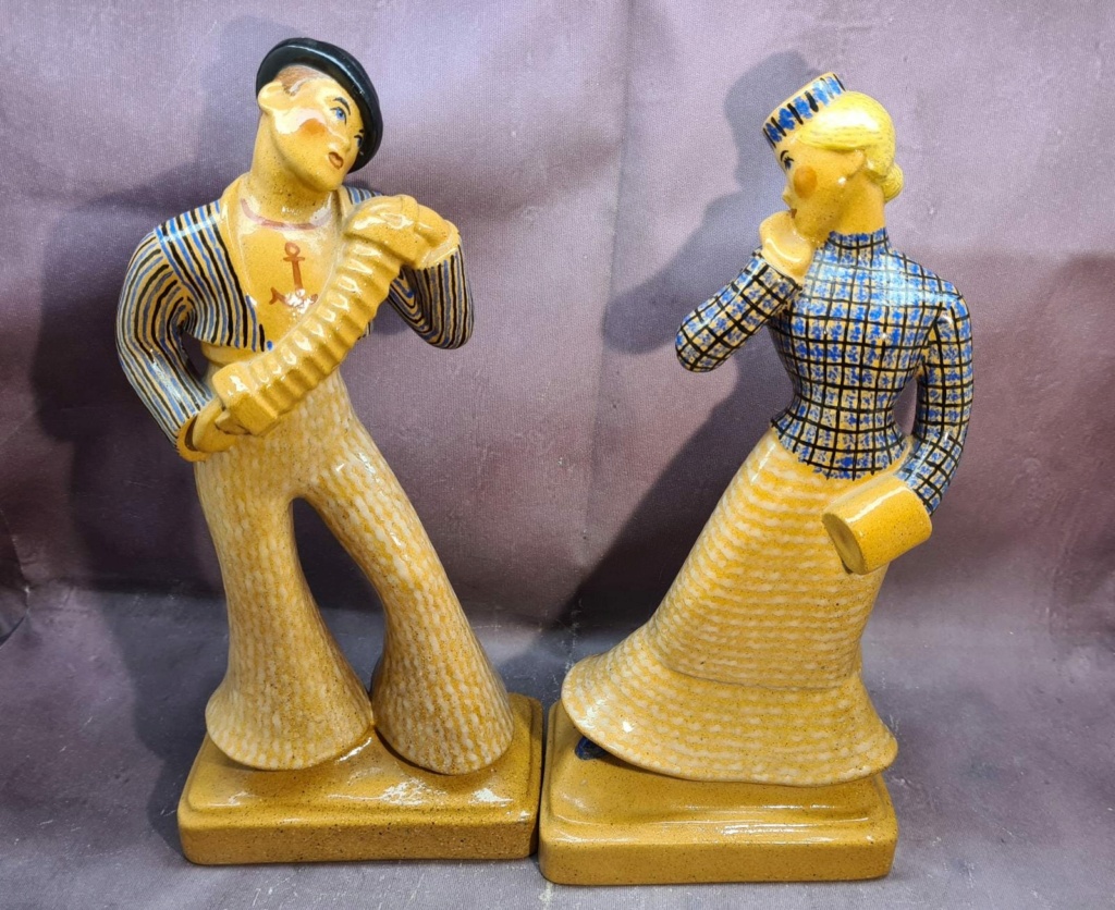 Pair of Deco type figurines.. Help with ID Please Whatsa27