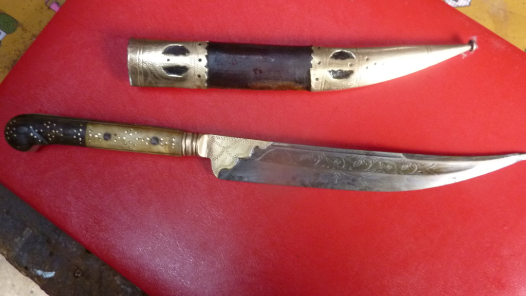 Couteau afrique du Nord ou balkans P1110311