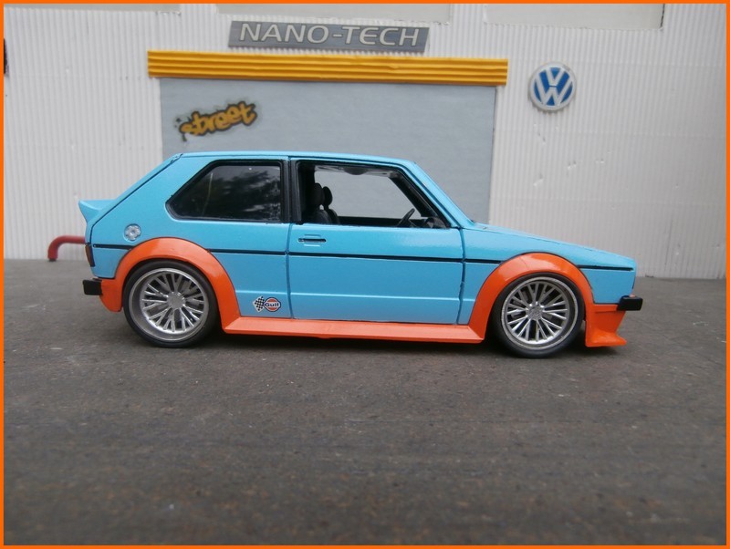 GOLF 1/24 burago  Big-6020