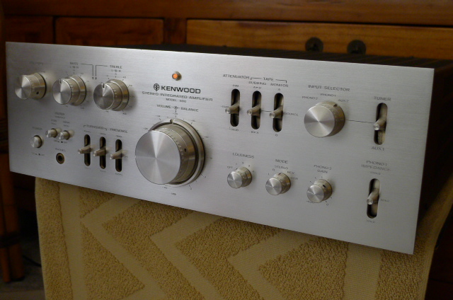 Kenwood Stereo Integrated Amplifier Model 600 (Used) SOLD P1120356