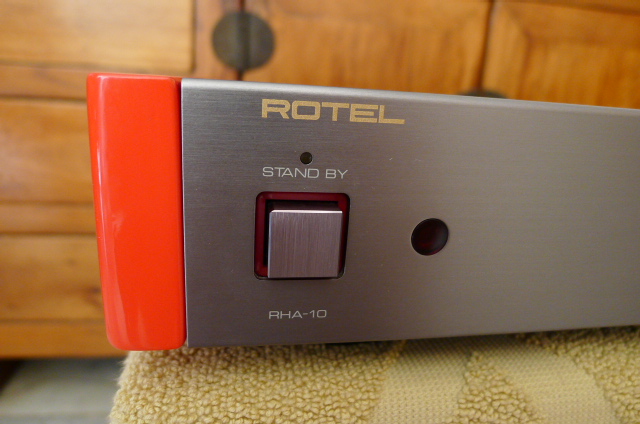 Rotel High End "Michi" Line-Stage Preamplifier RHA-10 (Used) SOLD P1120513