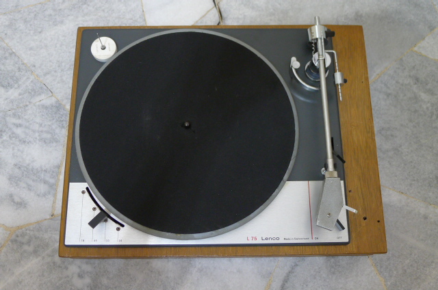 Lenco L75 Turntable (Used) SOLD P1120613