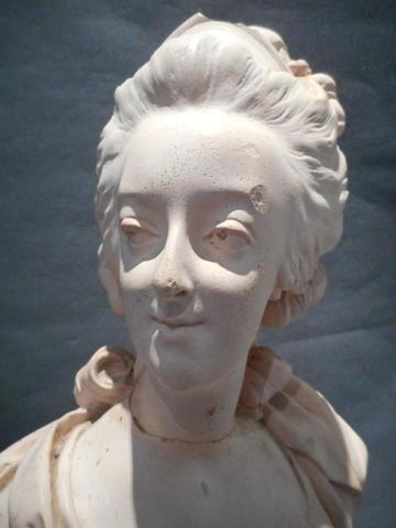 Collection bustes de Marie Antoinette - Page 5 11363310