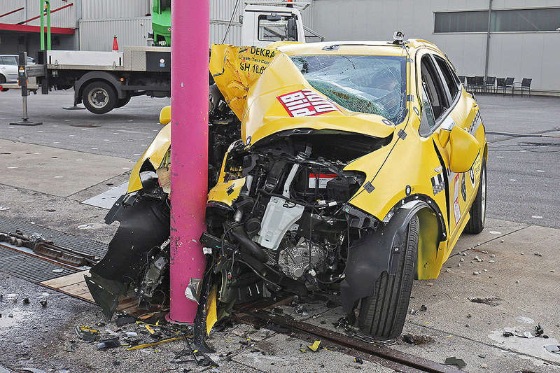 Crash Test Mokka à 80 Km/h  Crasht15